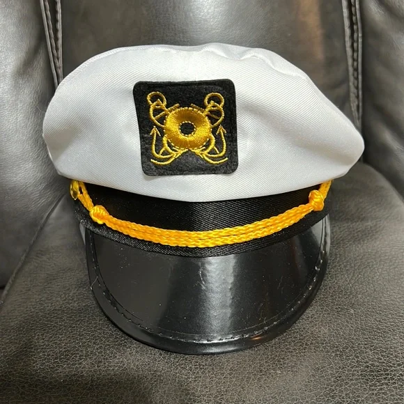 Yacht hat Costume piece - Picture 1 of 4